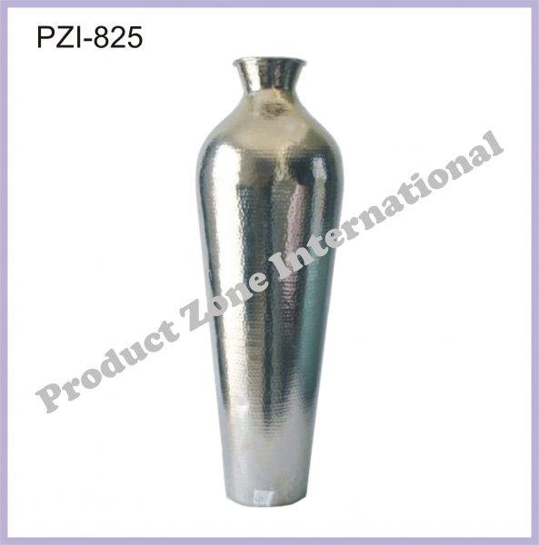 PZI-825